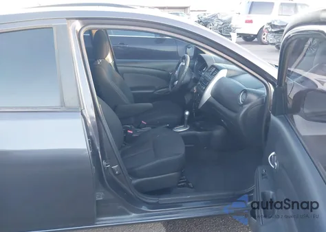 2015 Nissan Versa 1.6 S/1.6 S+/1.6 Sl/1.6 Sv z USA, uszkodzony, nr VIN 3N1CN7AP8FL825415